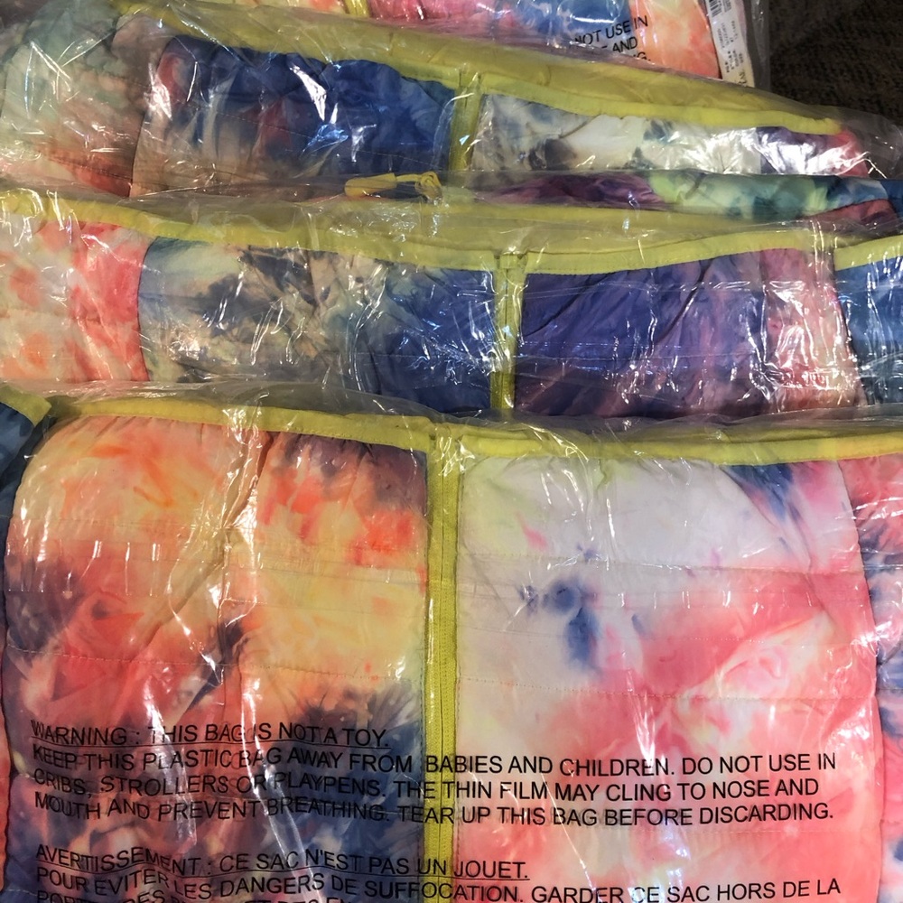 Alexa Rae Kids Colorful Tie-Dye Puffer Jacket - Picture 6 of 6